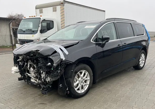 chrysler pomorskie Chrysler Pacifica cena 50900 przebieg: 82000, rok produkcji 2021 z Włocławek